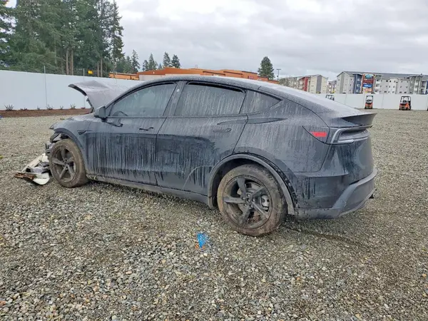 7SAYGDEE6TF356410 2026 TESLA MODEL Y - Image 2