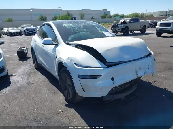 7SAYGDEE6TF356939 2026 TESLA MODEL Y - Image 1