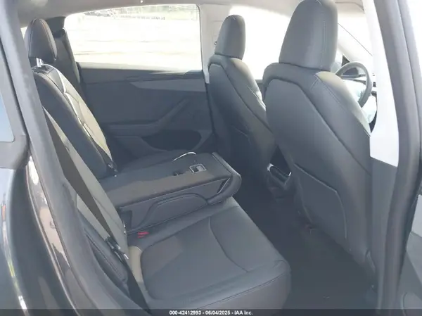 7SAYGDEE6TF358741 2026 TESLA MODEL Y - Image 8