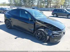 7SAYGDEE6TF359470 2026 TESLA MODEL Y