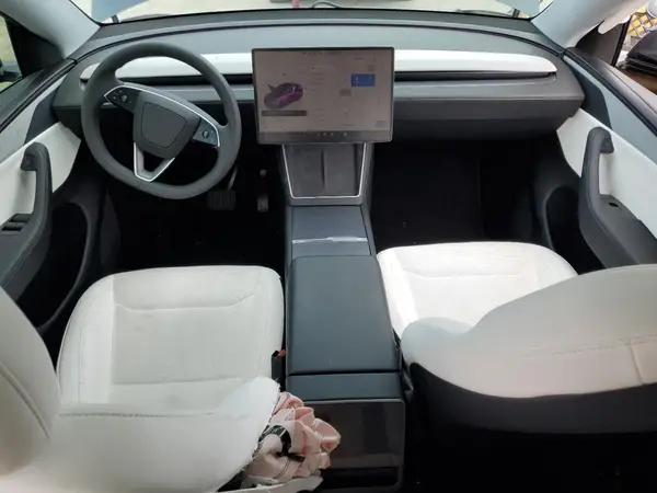 7SAYGDEE6TF390606 2026 TESLA MODEL Y - Image 8