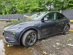 7SAYGDEE6TF399452 2026 TESLA MODEL Y