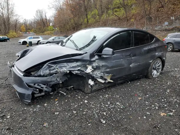 7SAYGDEE6TF408652 2026 TESLA MODEL Y - Image 1
