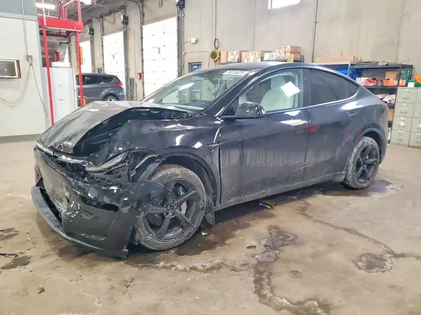 7SAYGDEE6TF449122 2026 TESLA MODEL Y - Image 1