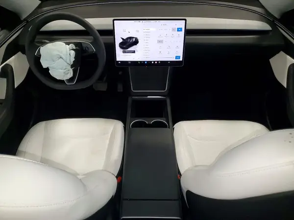 7SAYGDEE6TF449122 2026 TESLA MODEL Y - Image 8