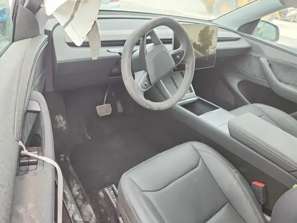 7SAYGDEE6TF566831 2026 TESLA MODEL Y - Image 8