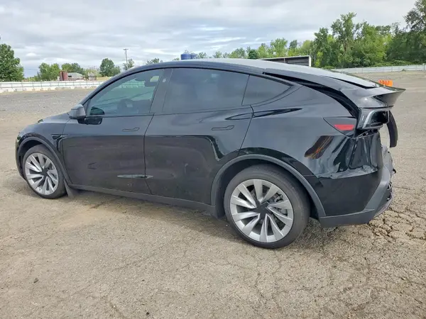 7SAYGDEE6TF567123 2026 TESLA MODEL Y - Image 2