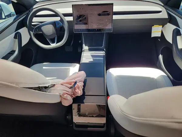 7SAYGDEE6TF577781 2026 TESLA MODEL Y - Image 8