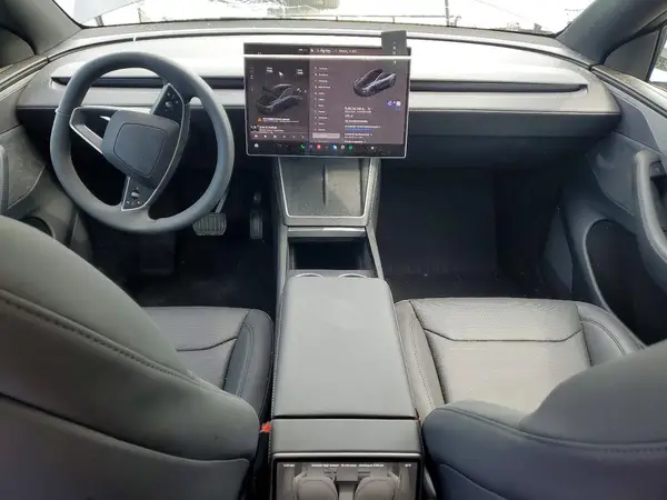 7SAYGDEE6TF588893 2026 TESLA MODEL Y - Image 8