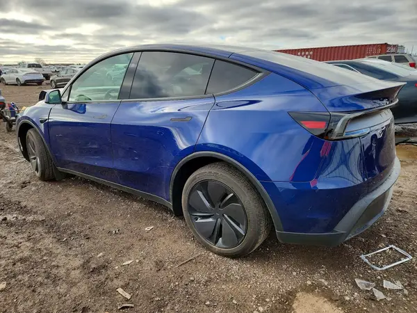 7SAYGDEE6TF603229 2026 TESLA MODEL Y - Image 2