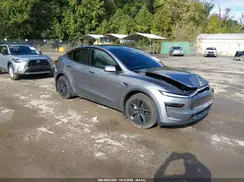 7SAYGDEE6TF626039 2026 TESLA MODEL Y