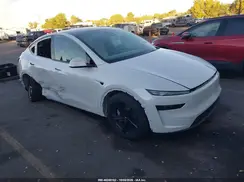 7SAYGDEE6TF650924 2026 TESLA MODEL Y