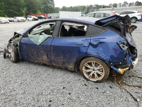7SAYGDEE7NA006767 2022 TESLA MODEL Y - Image 2