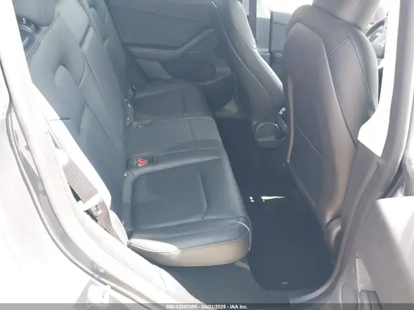 7SAYGDEE7NA008860 2022 TESLA MODEL Y - Image 8