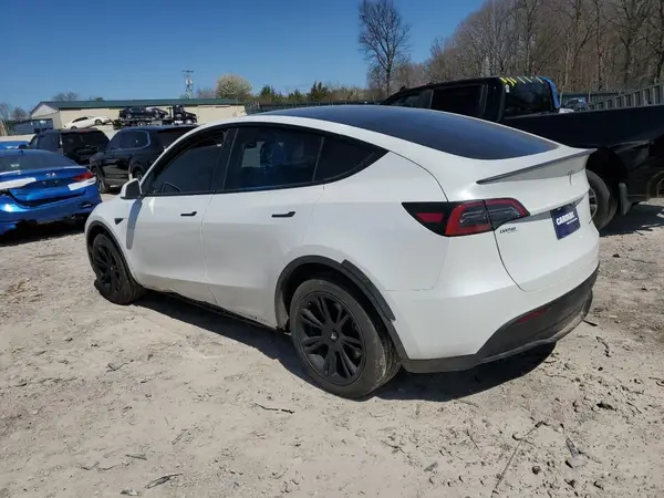 7SAYGDEE7NA012634 2022 TESLA MODEL Y - Image 2