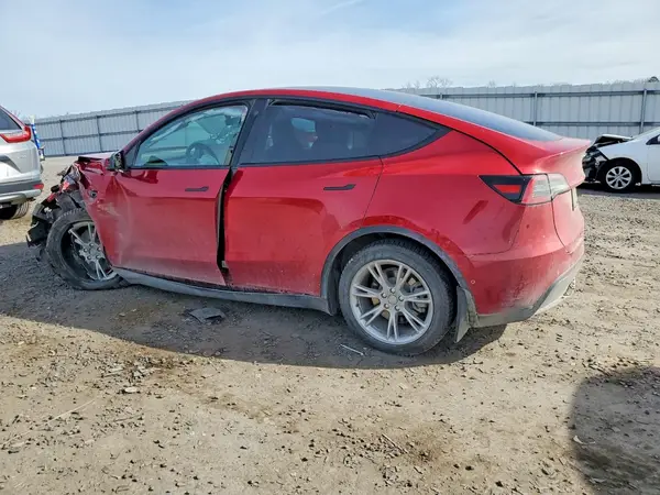 7SAYGDEE7NA012990 2022 TESLA MODEL Y - Image 2