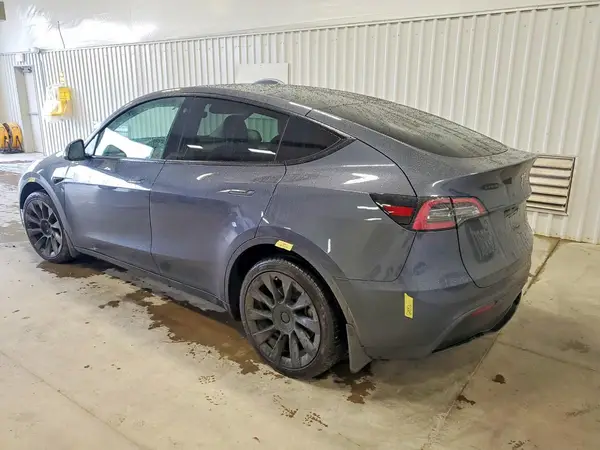 7SAYGDEE7NA014464 2022 TESLA MODEL Y - Image 2