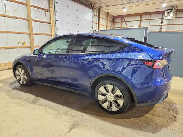 7SAYGDEE7NA016621 2022 TESLA MODEL Y - Image 2