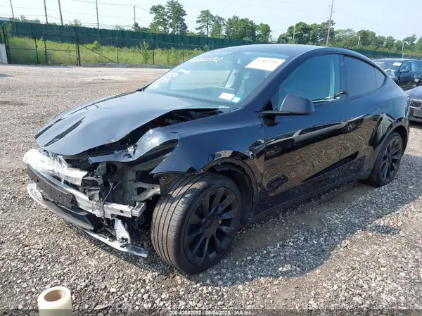 7SAYGDEE7NA017414 2022 TESLA MODEL Y - Image 2