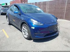 7SAYGDEE7NA018353 2022 TESLA MODEL Y