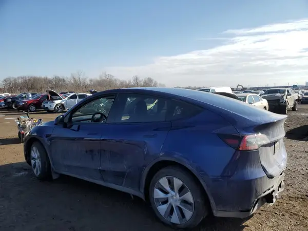 7SAYGDEE7NA019888 2022 TESLA MODEL Y - Image 2