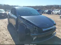 7SAYGDEE7NA021818 2022 TESLA MODEL Y