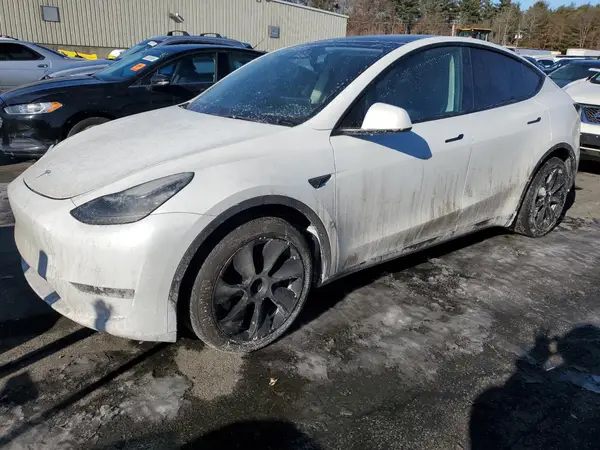 7SAYGDEE7NF307980 2022 TESLA MODEL Y - Image 1