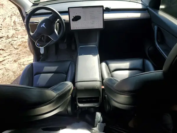 7SAYGDEE7NF308885 2022 TESLA MODEL Y - Image 8