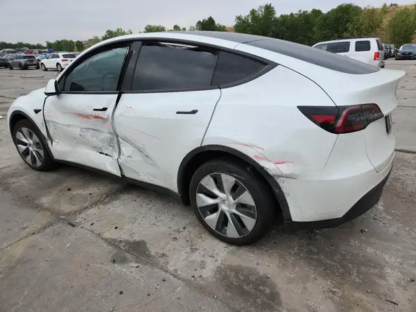 7SAYGDEE7NF313908 2022 TESLA MODEL Y - Image 2