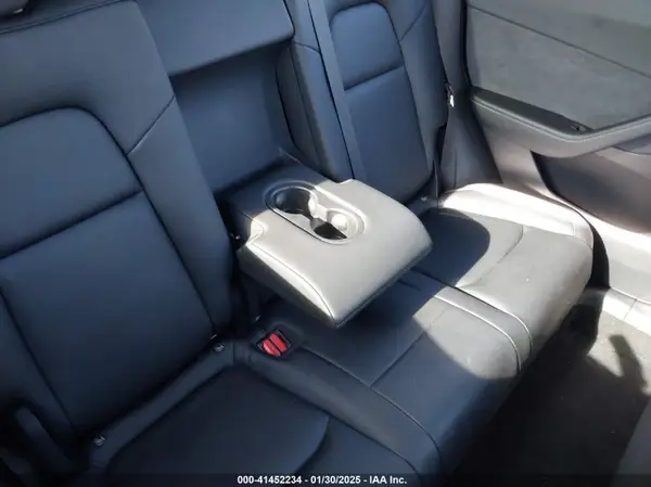 7SAYGDEE7NF316856 2022 TESLA MODEL Y - Image 8