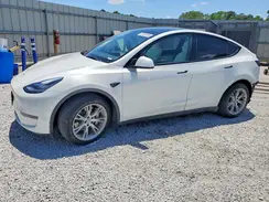 7SAYGDEE7NF327839 2022 TESLA MODEL Y