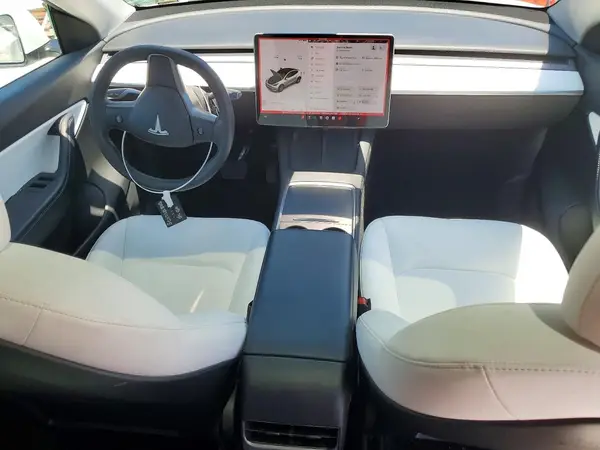 7SAYGDEE7NF327839 2022 TESLA MODEL Y - Image 8