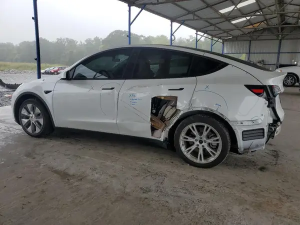 7SAYGDEE7NF332717 2022 TESLA MODEL Y - Image 2