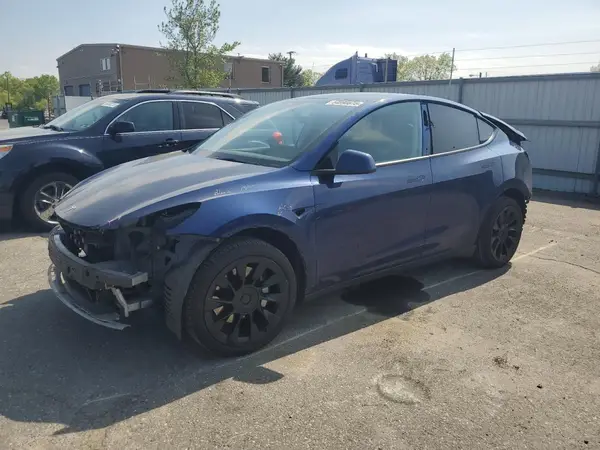 7SAYGDEE7NF335827 2022 TESLA MODEL Y - Image 1