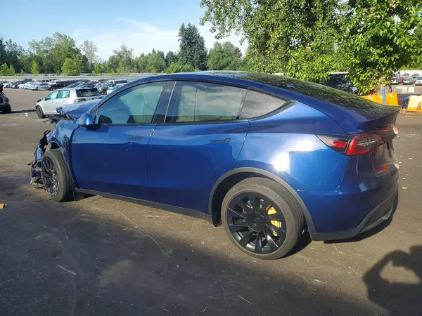 7SAYGDEE7NF344995 2022 TESLA MODEL Y - Image 2