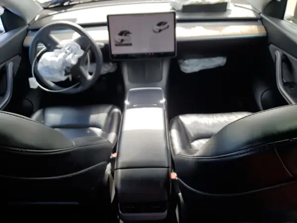 7SAYGDEE7NF352529 2022 TESLA MODEL Y - Image 8