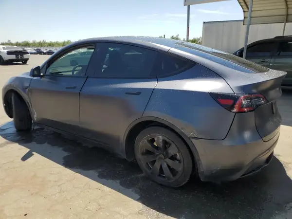 7SAYGDEE7NF352739 2022 TESLA MODEL Y - Image 2