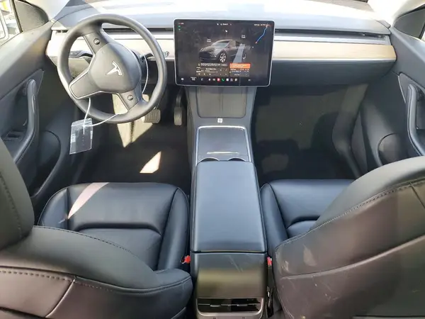 7SAYGDEE7NF357438 2022 TESLA MODEL Y - Image 8