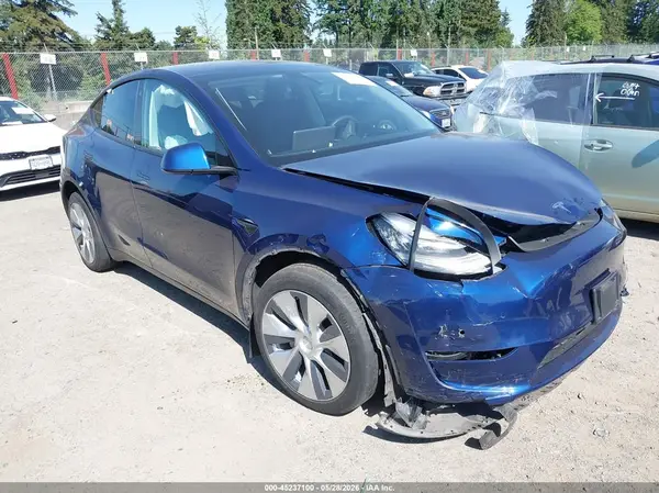 7SAYGDEE7NF358587 2022 TESLA MODEL Y - Image 1
