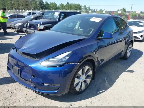 7SAYGDEE7NF358587 2022 TESLA MODEL Y - Image 2