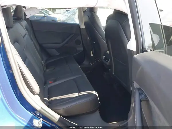7SAYGDEE7NF358587 2022 TESLA MODEL Y - Image 8