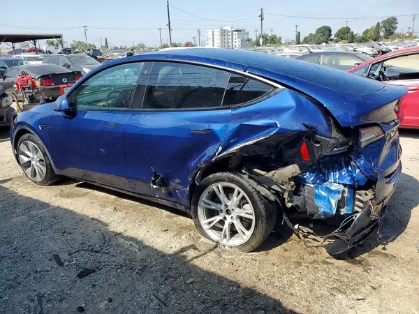 7SAYGDEE7NF363109 2022 TESLA MODEL Y - Image 2