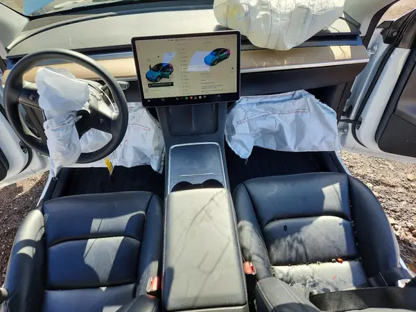 7SAYGDEE7NF364440 2022 TESLA MODEL Y - Image 8
