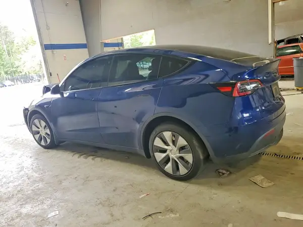 7SAYGDEE7NF364471 2022 TESLA MODEL Y - Image 2