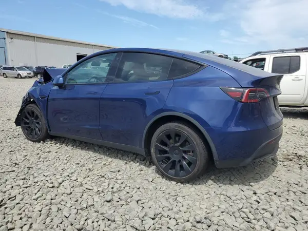 7SAYGDEE7NF367290 2022 TESLA MODEL Y - Image 2