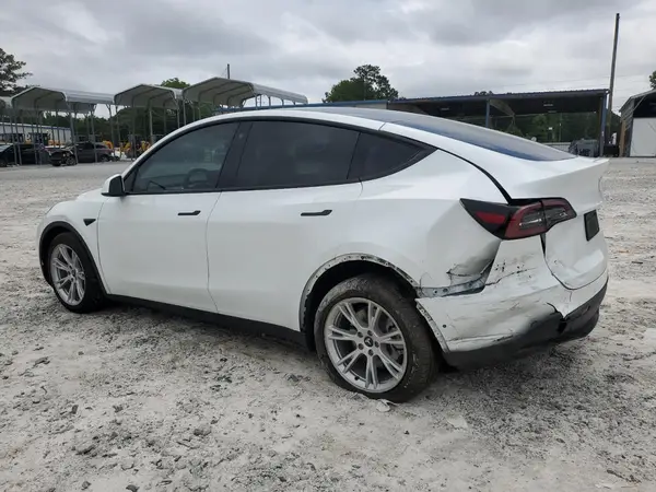 7SAYGDEE7NF368908 2022 TESLA MODEL Y - Image 2