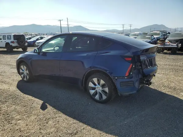 7SAYGDEE7NF369556 2022 TESLA MODEL Y - Image 2