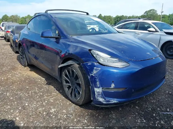 7SAYGDEE7NF371470 2022 TESLA MODEL Y - Image 1