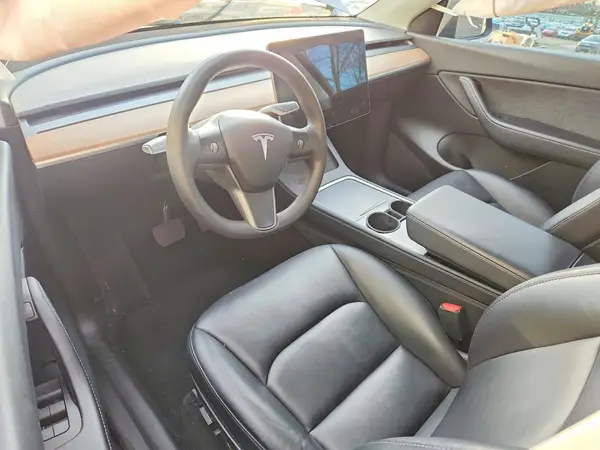 7SAYGDEE7NF371730 2022 TESLA MODEL Y - Image 8