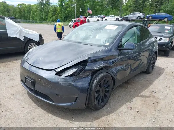 7SAYGDEE7NF372733 2022 TESLA MODEL Y - Image 2
